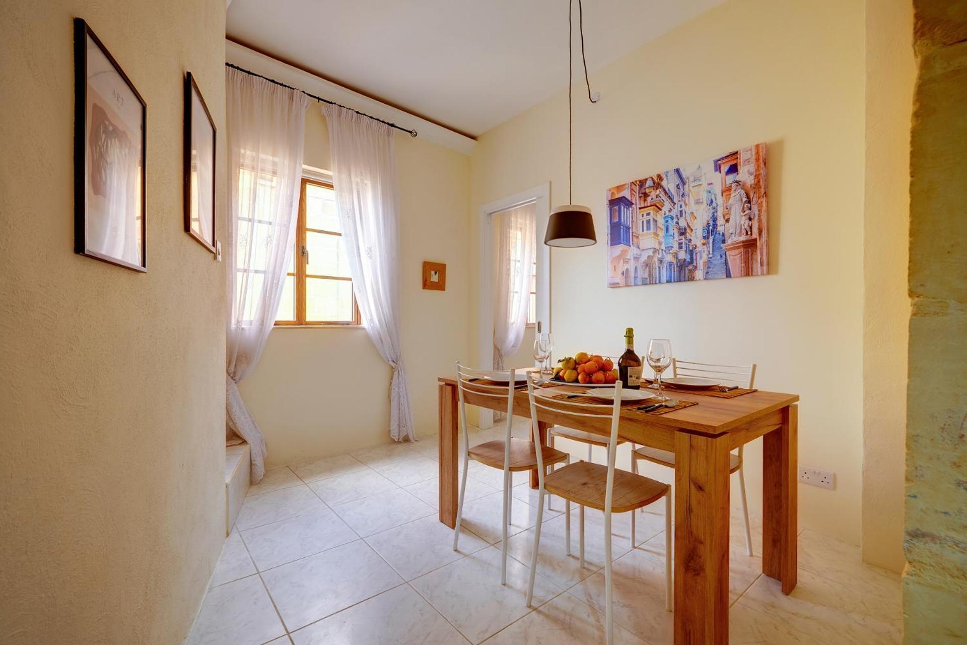 Traditional Maltese Townhouse, Roof Terrace And Views Сенглі Екстер'єр фото