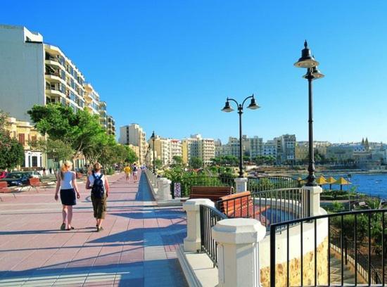 Traditional Maltese Townhouse, Roof Terrace And Views Сенглі Екстер'єр фото