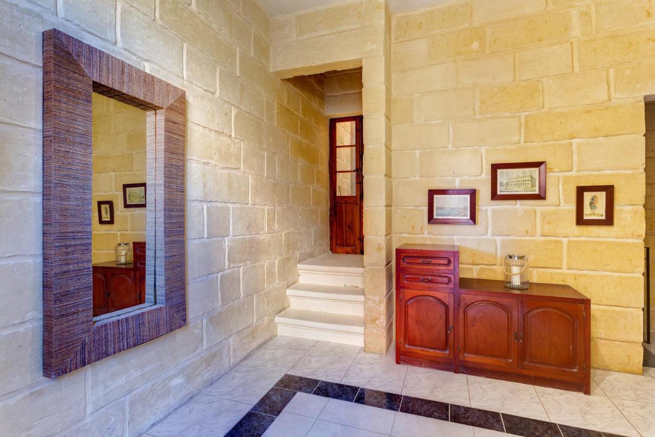 Traditional Maltese Townhouse, Roof Terrace And Views Сенглі Екстер'єр фото